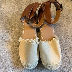 NEW Nautica Espadrilles